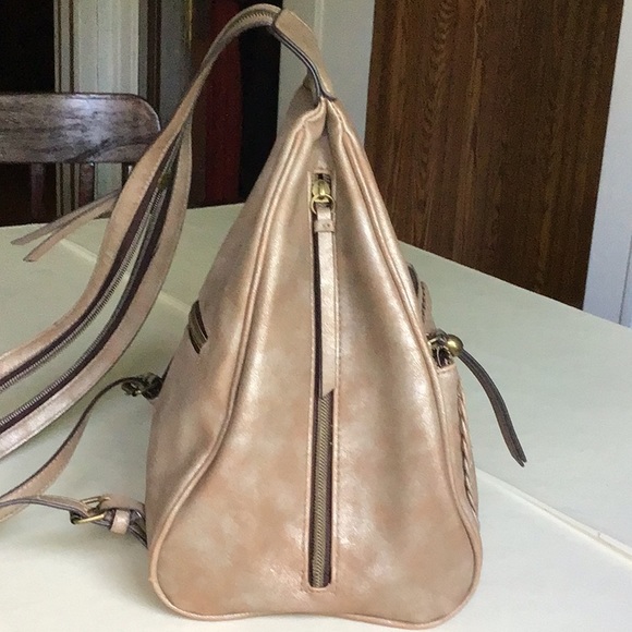 #Backpack - Picture 5 of 9